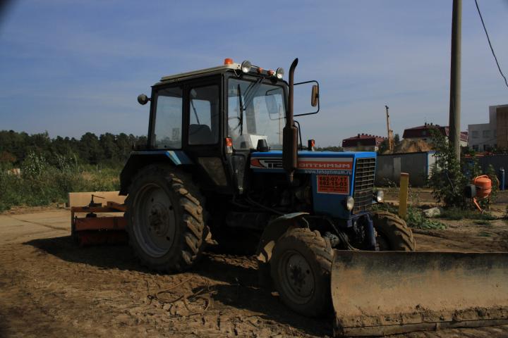 Компания Техоптимум-земляные работы.
Трактор Беларус мтз 82.1 компании Техоптимум.