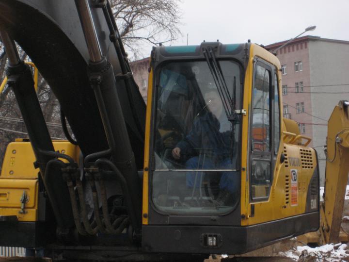 Компания Техоптимум-разработка котлована и вывоз грунта.
Экскаватор Volvo EC 360 BLC компании Техоптимум.