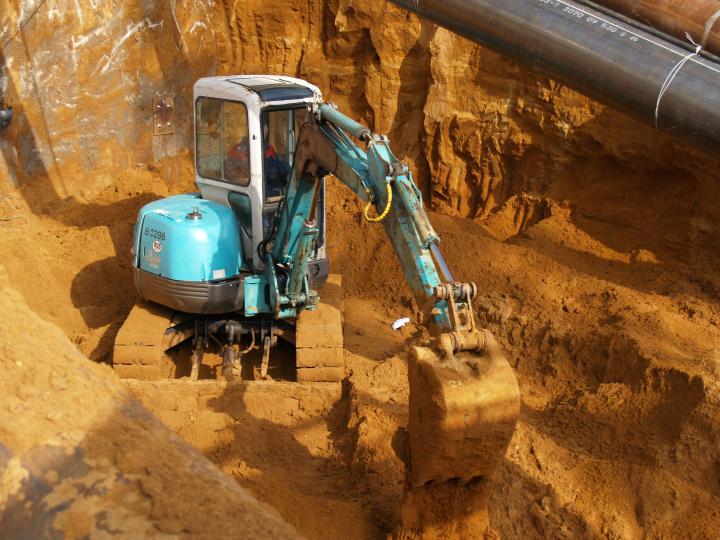 Компания Техоптимум-земляные работы.
Мини-экскаватор Kobelco 40SR компании Техоптимум.